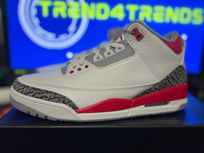 Size 10M/11.5W - Air Jordan 3 Retro Fire Red (2022)