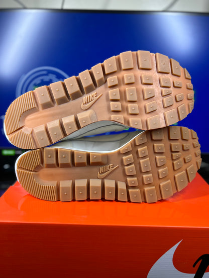 Size 10.5M/12.0W - Nike Vaporwaffle Sacai Sail Gum (2022)