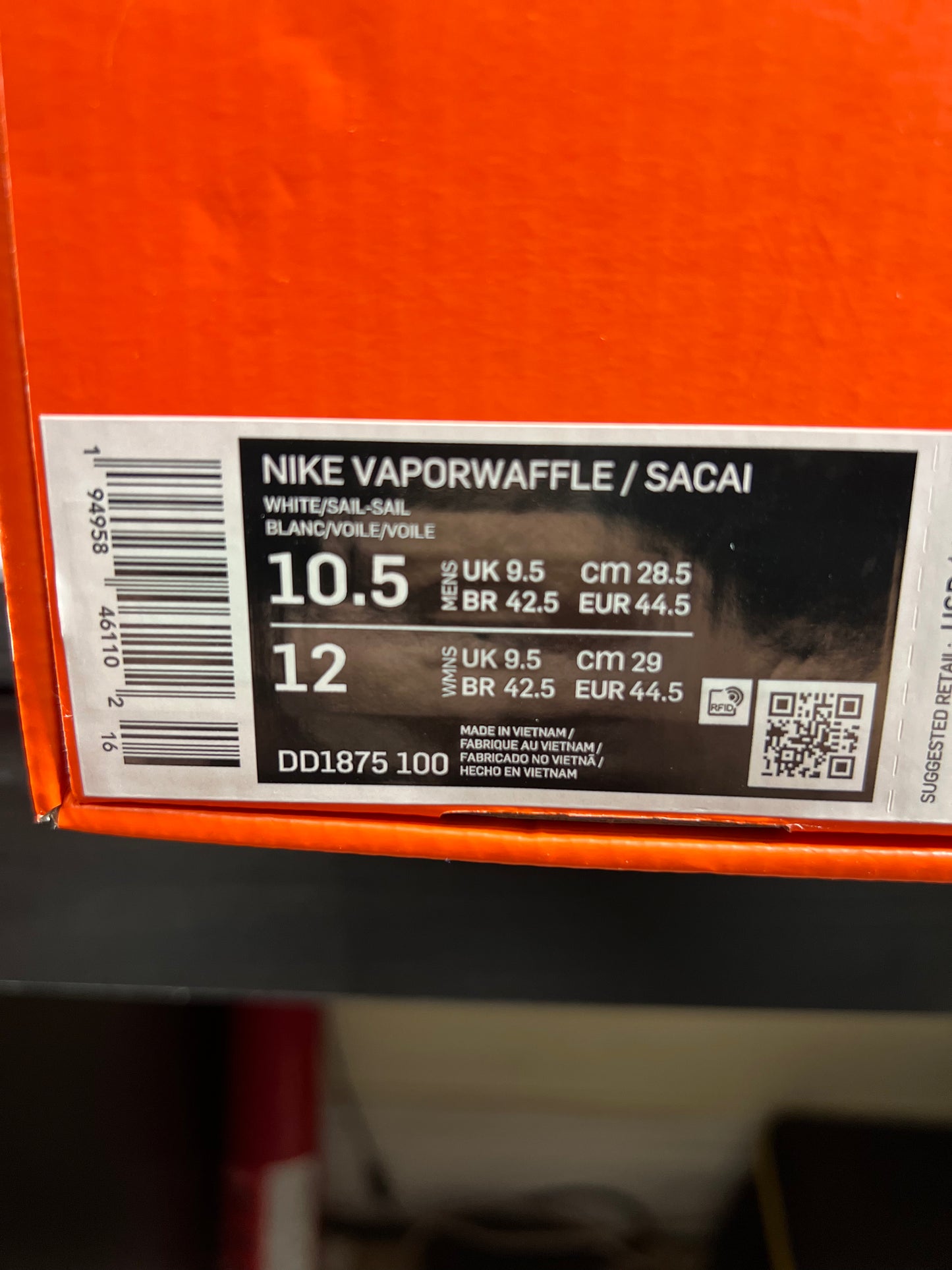 Size 10.5M/12.0W - Nike Vaporwaffle Sacai Sail Gum (2022)